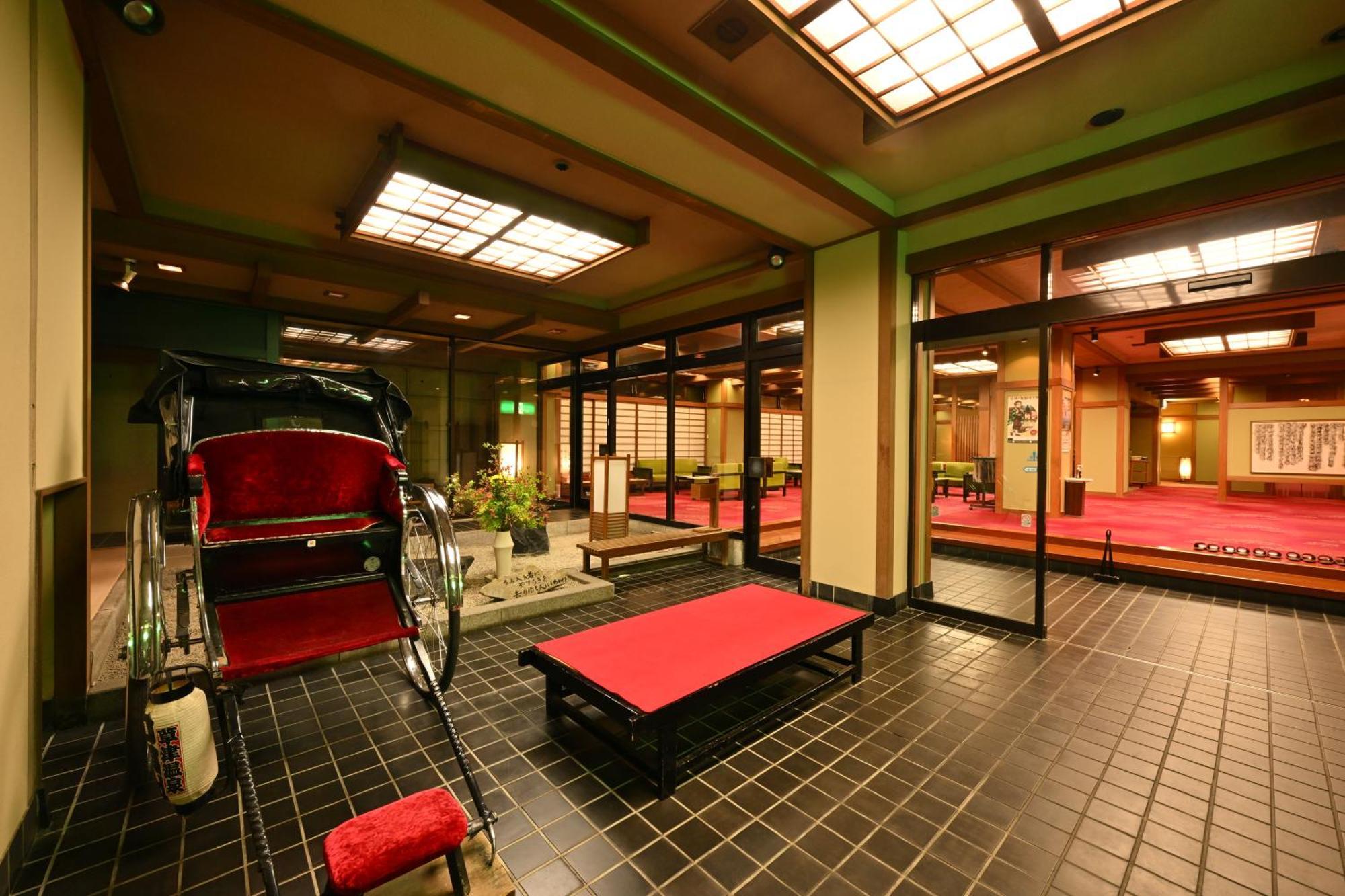 Osakaya Ryokan Кусацу Экстерьер фото