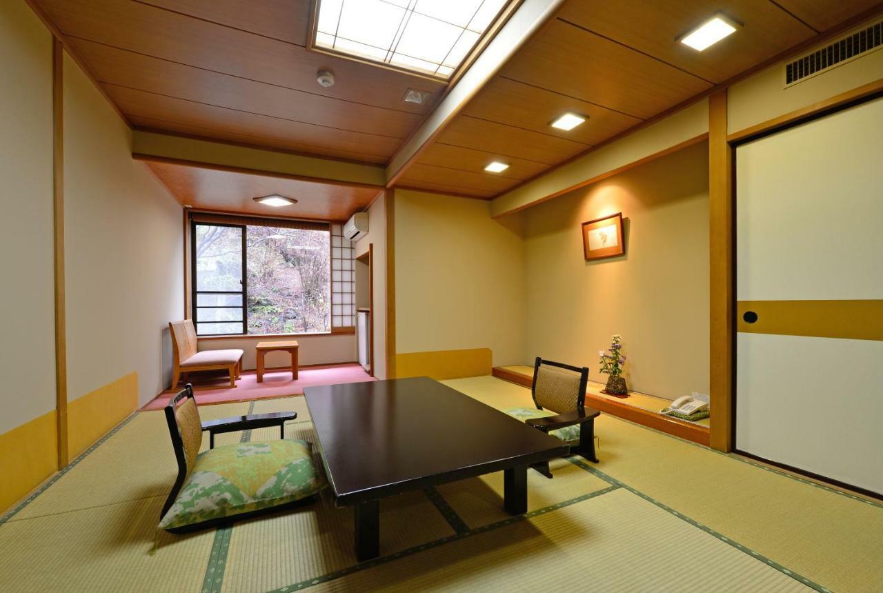 Osakaya Ryokan Кусацу Экстерьер фото